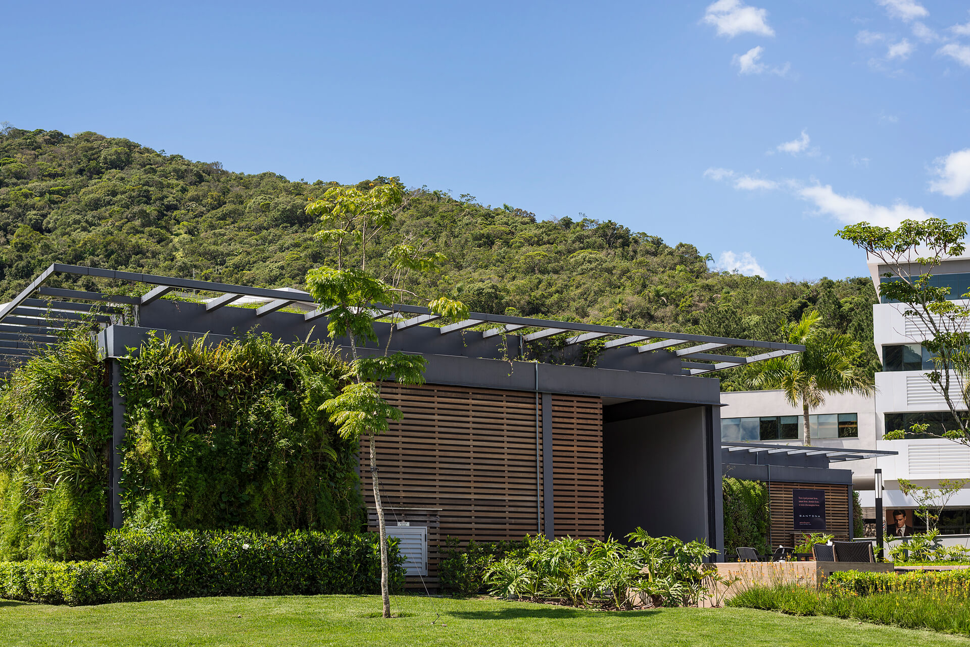 SC401 Square Corporate - JA8 Arquitetura Viva: Inovação em